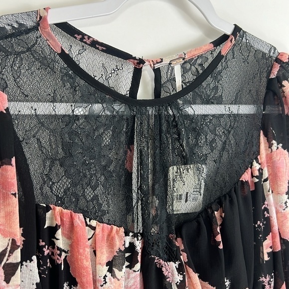 Free People Daphne Blouse in Black Pink Floral Lace Long Sleeve Top Size Small - Picture 8 of 13